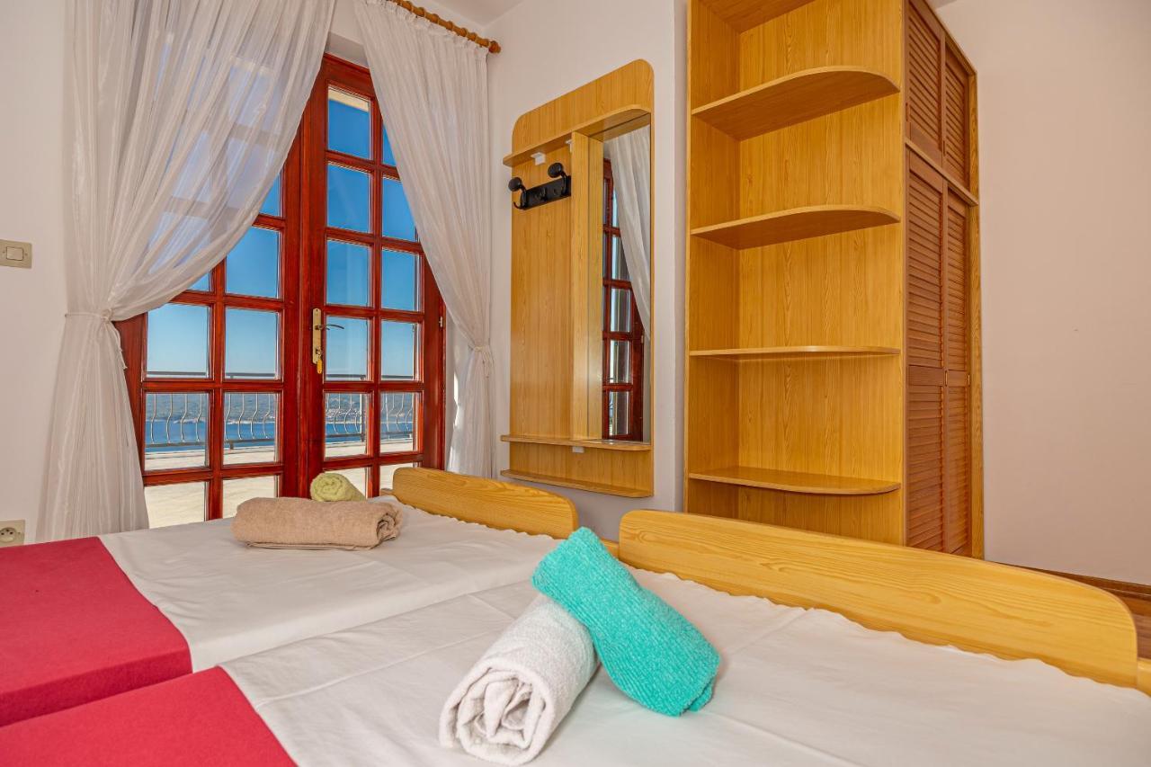 Apartments Francoise Crikvenica Exterior foto